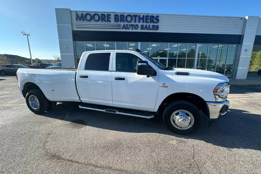 2024 Ram 3500 Tradesman photo 1