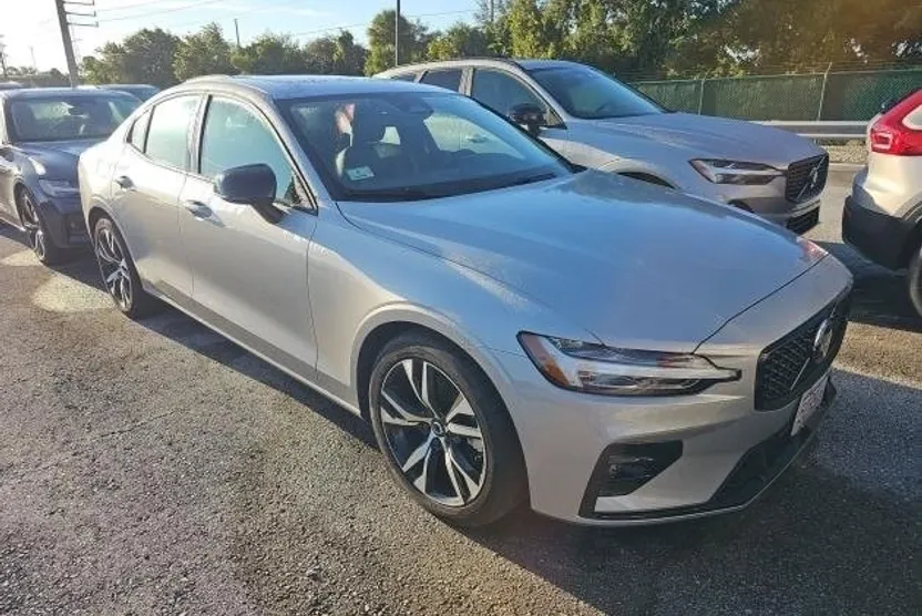2024 Volvo S60 B5 Core photo 1