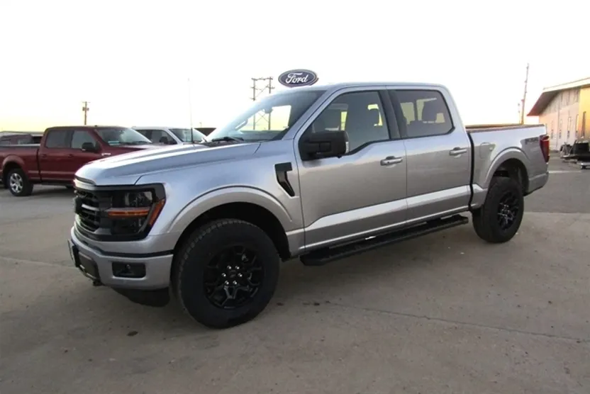 2025 Ford F-150 XLT photo 1
