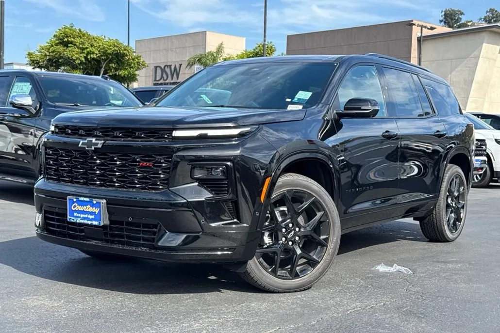 2026 Chevrolet Traverse RS photo 1
