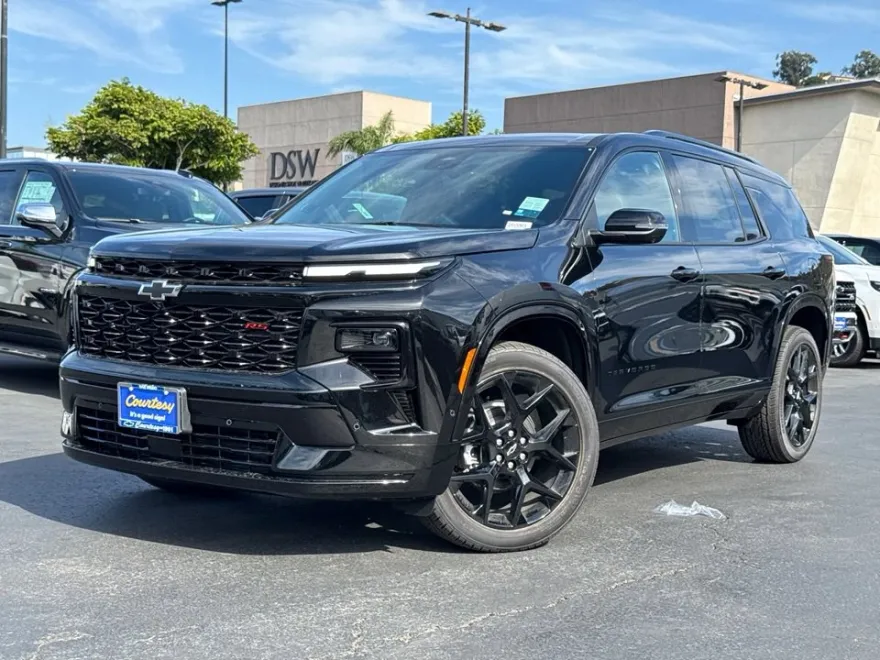 2026 Chevrolet Traverse RS photo 1