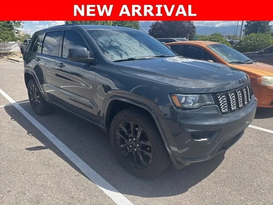 2018 Jeep Grand Cherokee Altitude photo 1