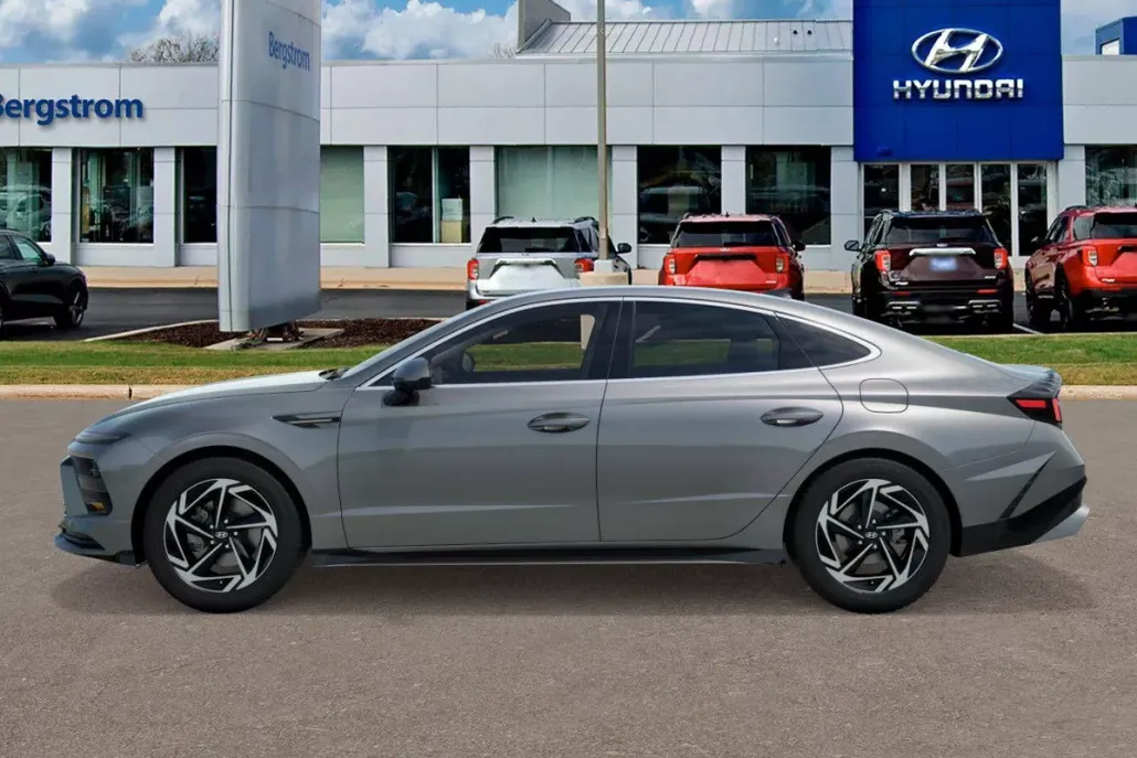 2026 Hyundai Sonata SEL Sport photo 1