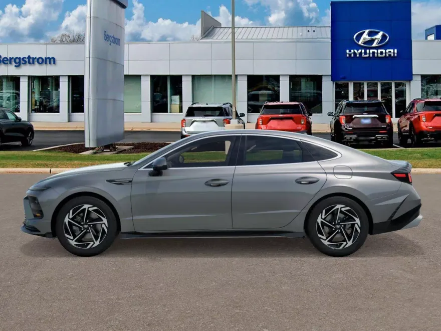 2026 Hyundai Sonata SEL Sport photo 1