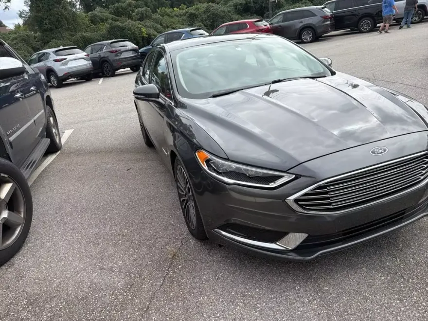 2018 Ford Fusion Hybrid SE photo 1