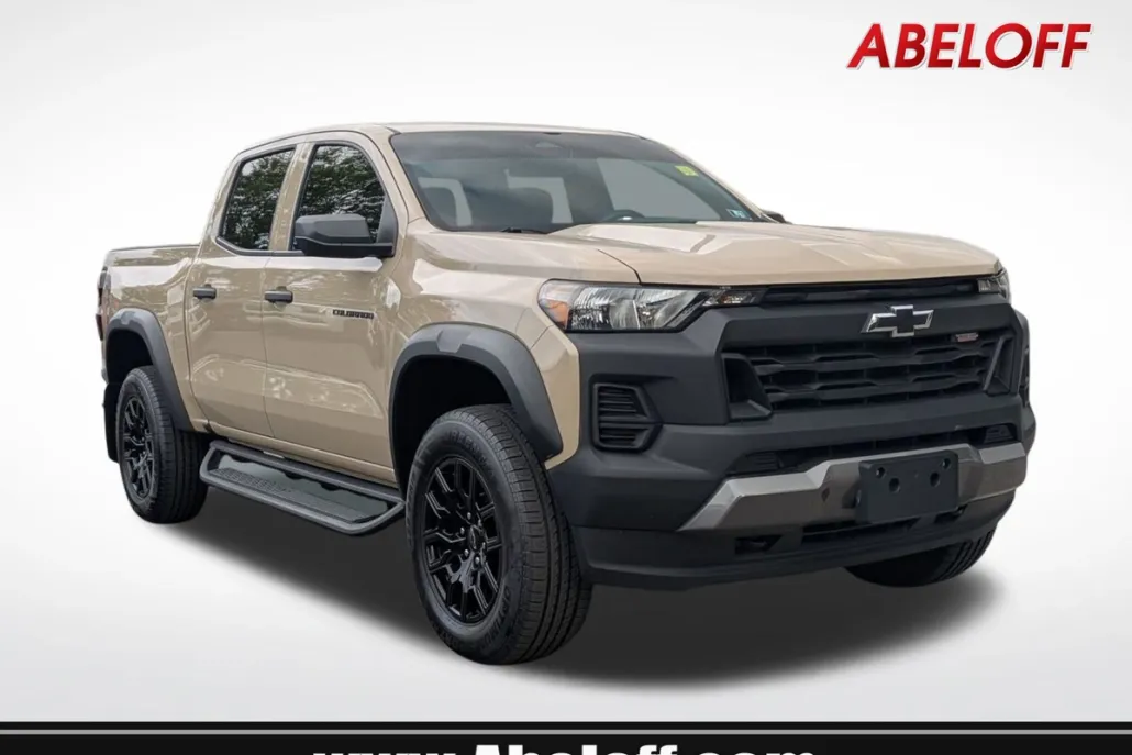 2023 Chevrolet Colorado Trail Boss photo 1