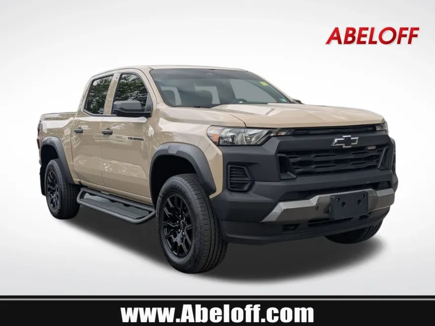 2023 Chevrolet Colorado Trail Boss photo 1