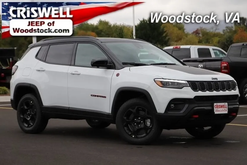 2023 Jeep Compass Trailhawk photo 1