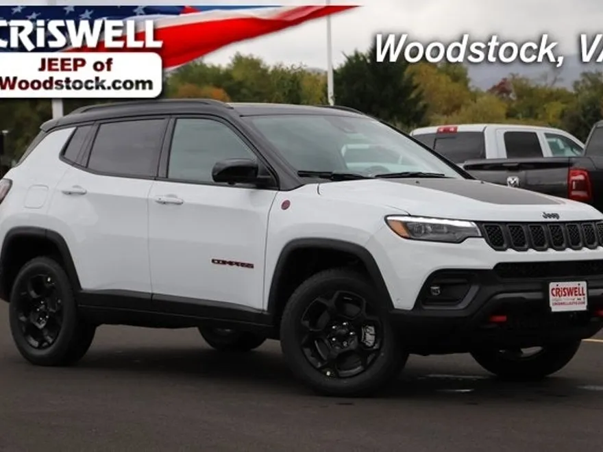 2023 Jeep Compass Trailhawk photo 1