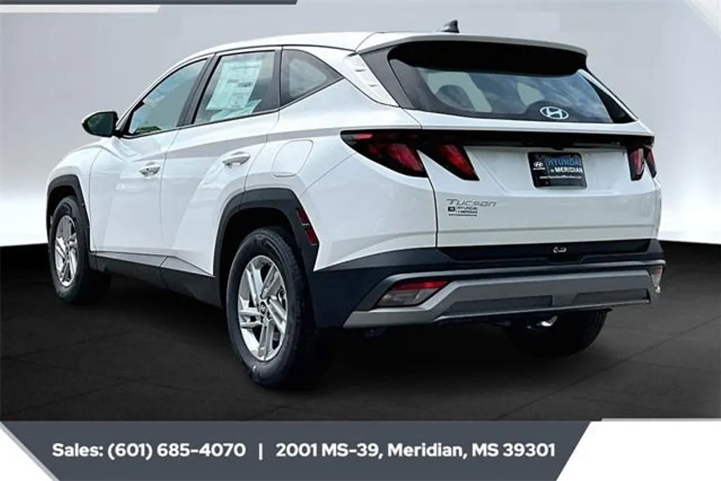 2025 Hyundai Tucson SE photo 1