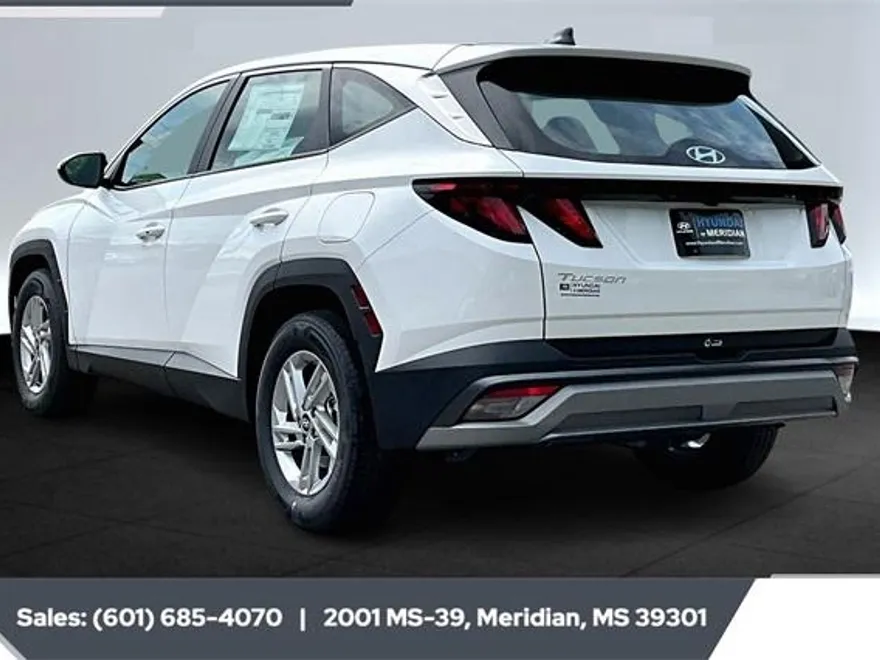 2025 Hyundai Tucson SE photo 1