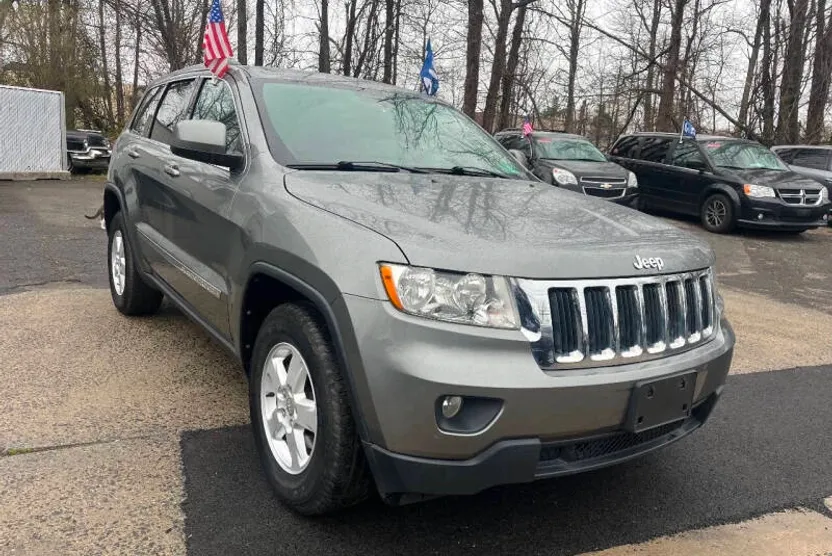2012 Jeep Grand Cherokee Laredo photo 1