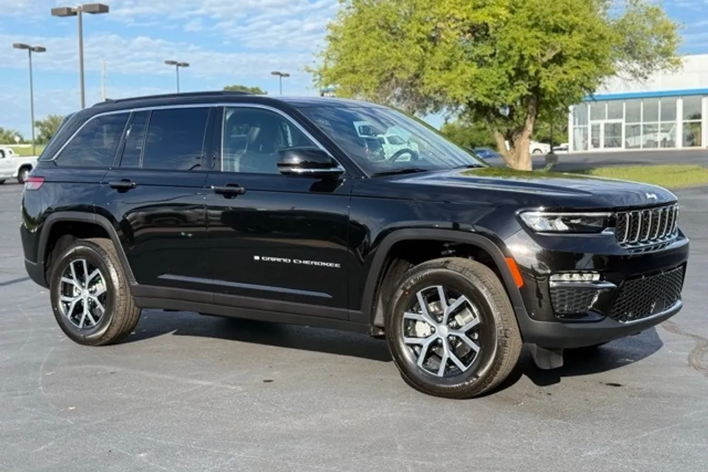 2025 Jeep Grand Cherokee Limited photo 1