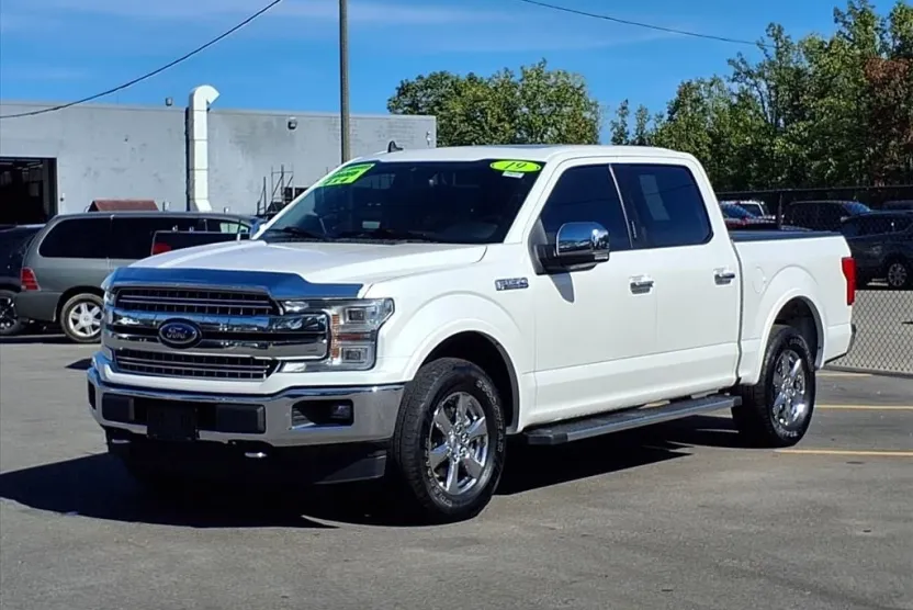 2019 Ford F-150 Lariat photo 1