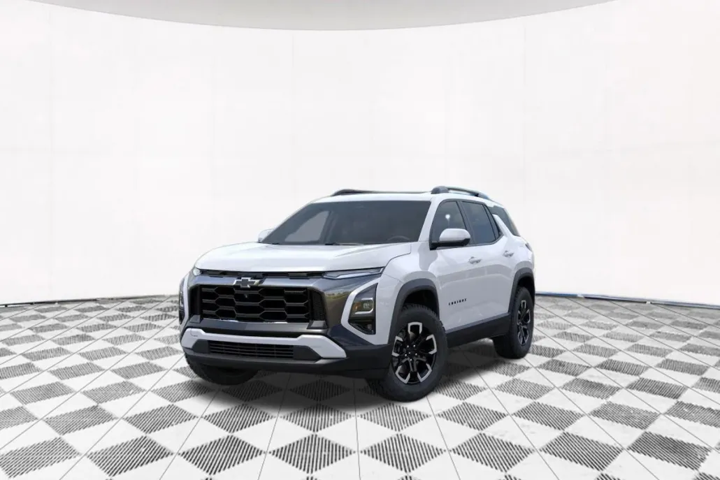 2026 Chevrolet Equinox ACTIV photo 1