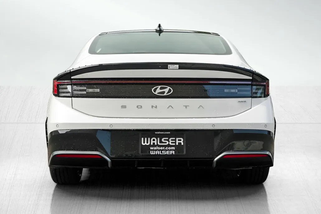 2025 Hyundai Sonata Hybrid Limited photo 1