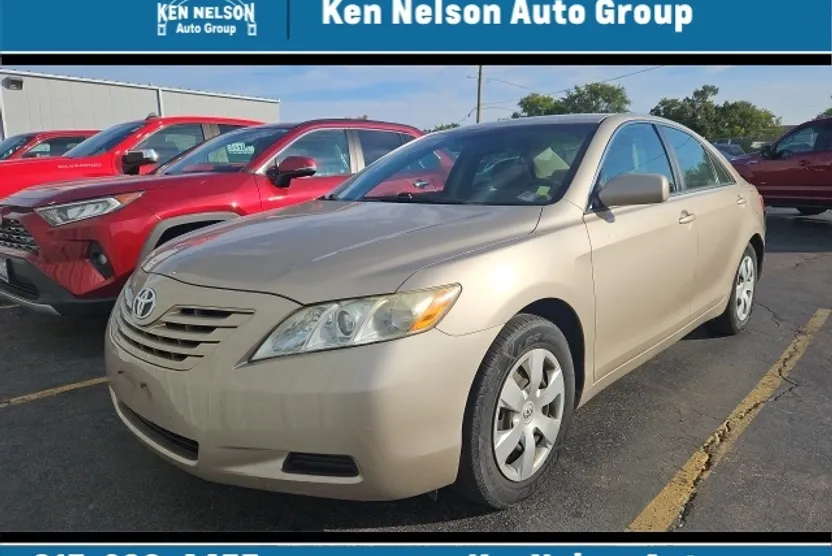 2008 Toyota Camry LE photo 1