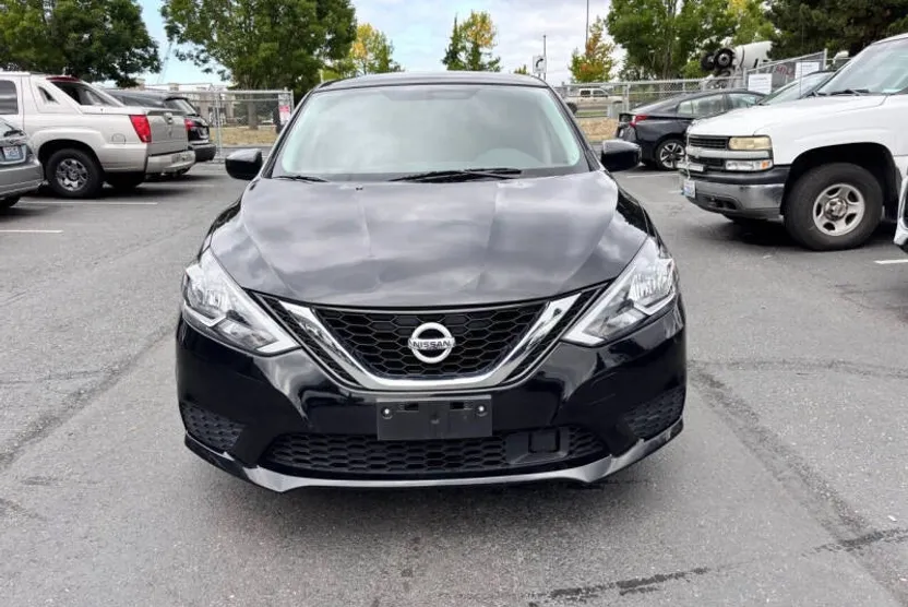 2019 Nissan Sentra photo 1