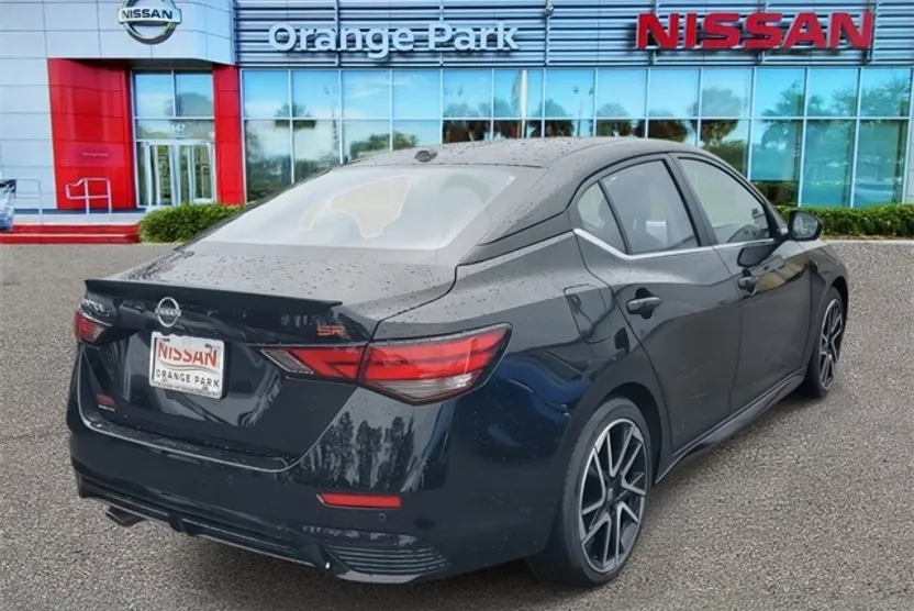 2025 Nissan Sentra SR photo 1