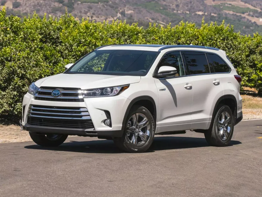 2019 Toyota Highlander Hybrid XLE photo 1