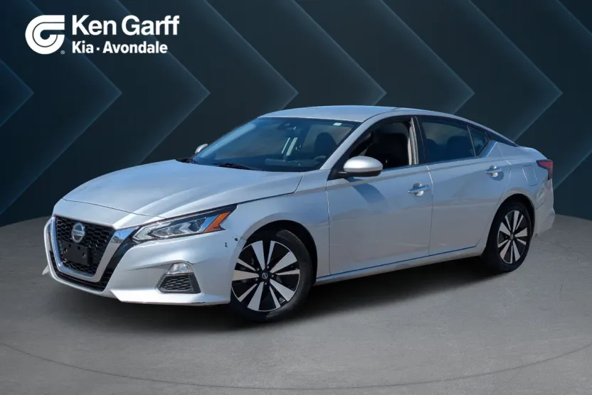 2021 Nissan Altima 2.5 SV photo 1