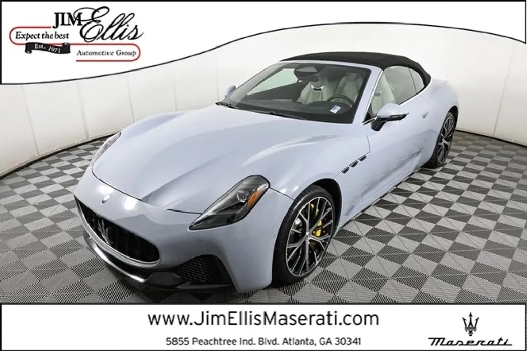 2025 Maserati Grancabrio photo 1