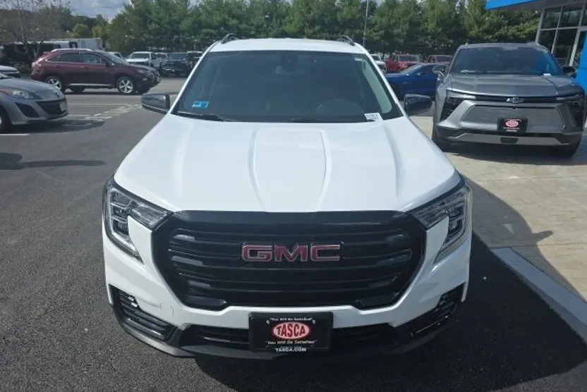 2022 Gmc Terrain SLE photo 1