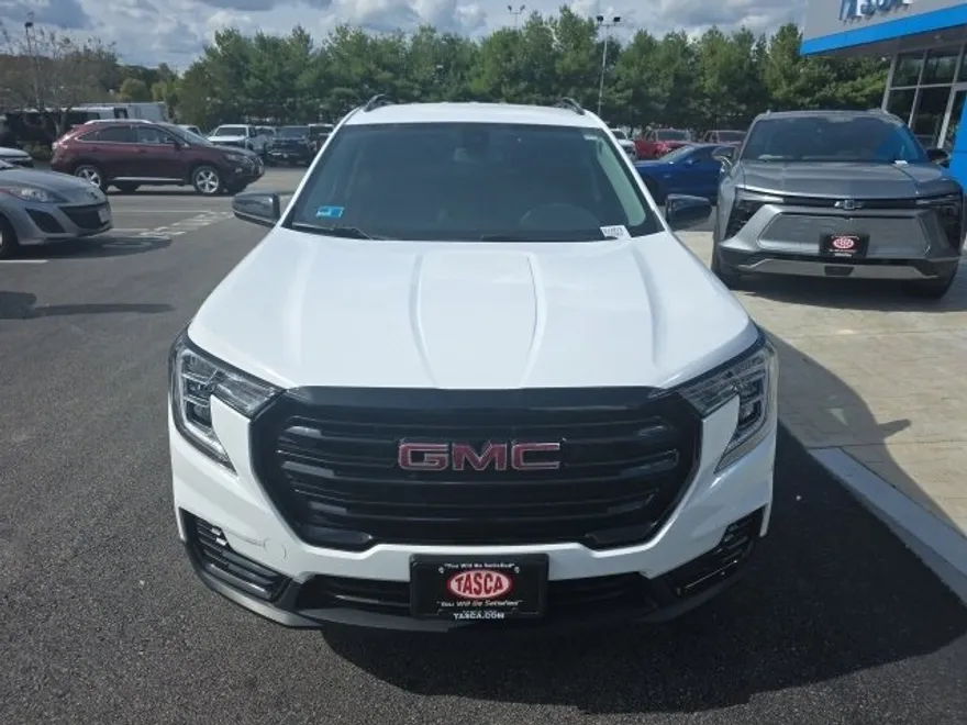 2022 Gmc Terrain SLE photo 1