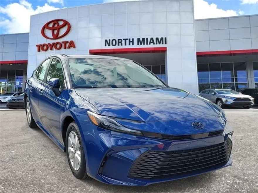 2026 Toyota Camry LE photo 1
