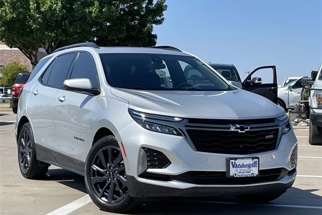 2022 Chevrolet Equinox RS photo 1
