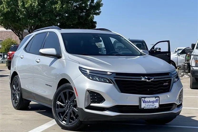 2022 Chevrolet Equinox RS photo 1