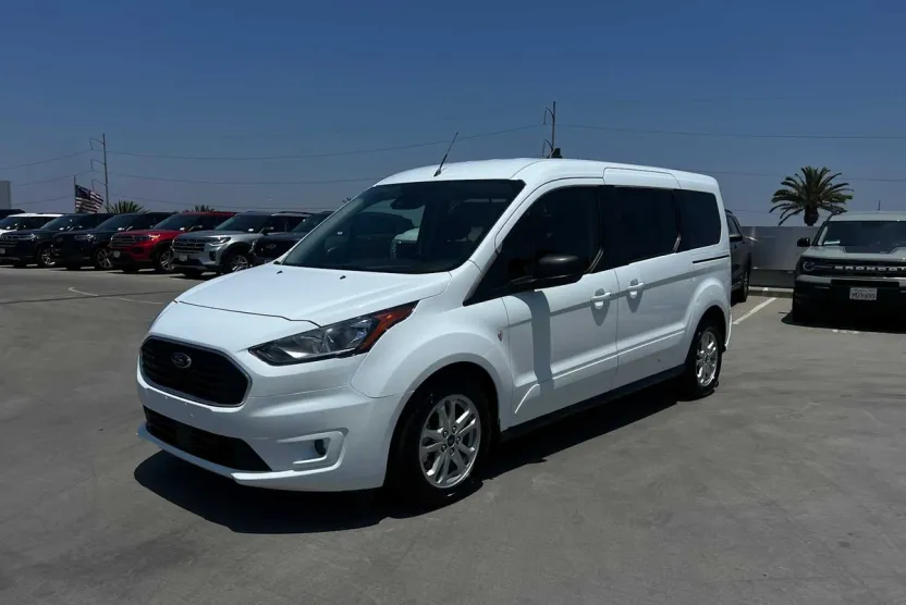 2023 Ford Transit Connect XLT photo 1