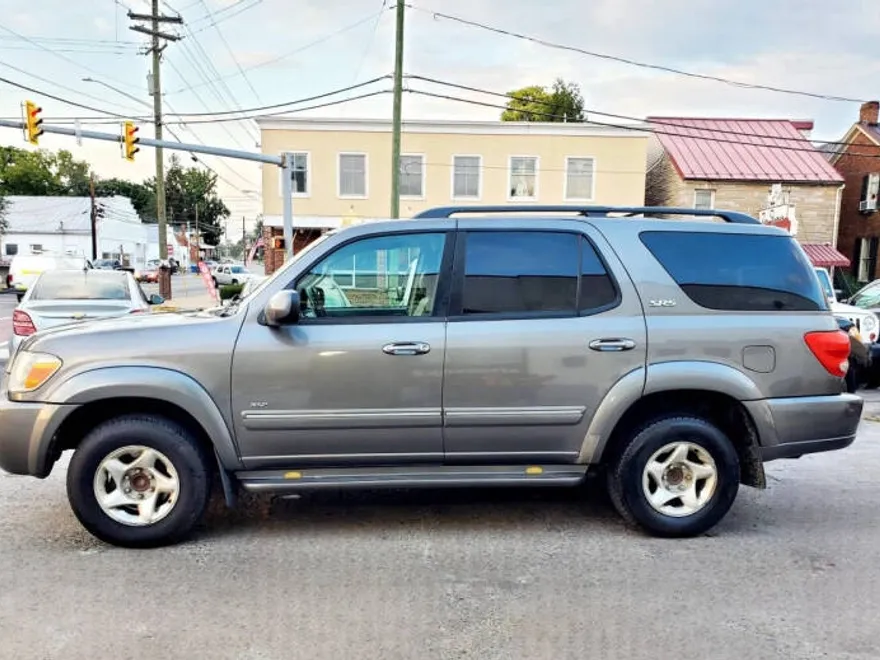 2007 Toyota Sequoia SR5 photo 1