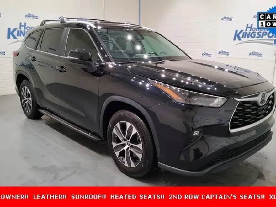 2023 Toyota Highlander XLE photo 1