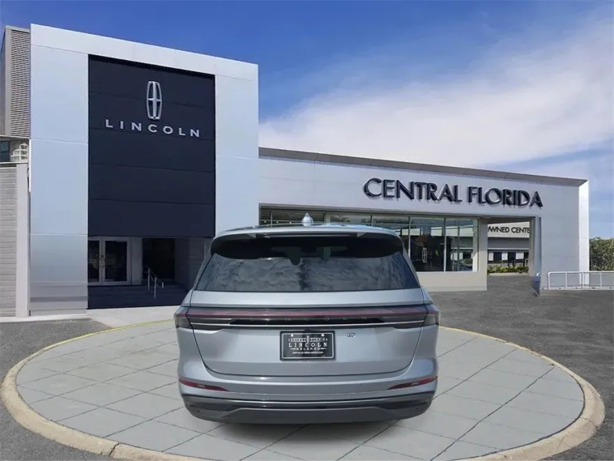 2025 Lincoln Nautilus Premiere photo 1