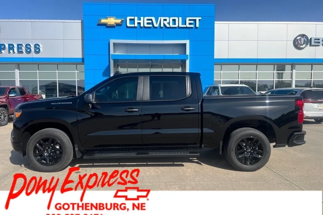 2024 Chevrolet Silverado 1500 Custom photo 1