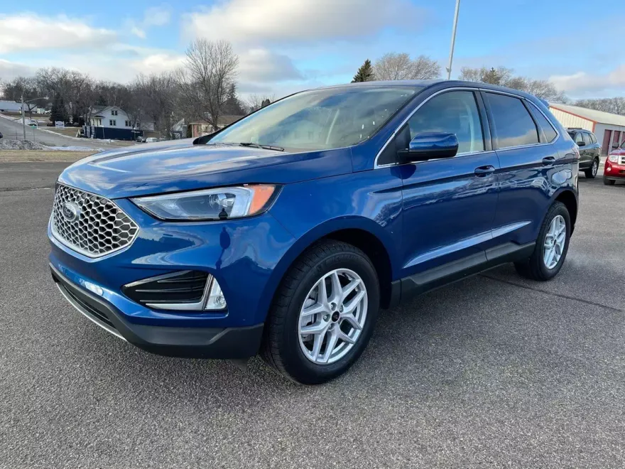2024 Ford Edge SEL photo 1