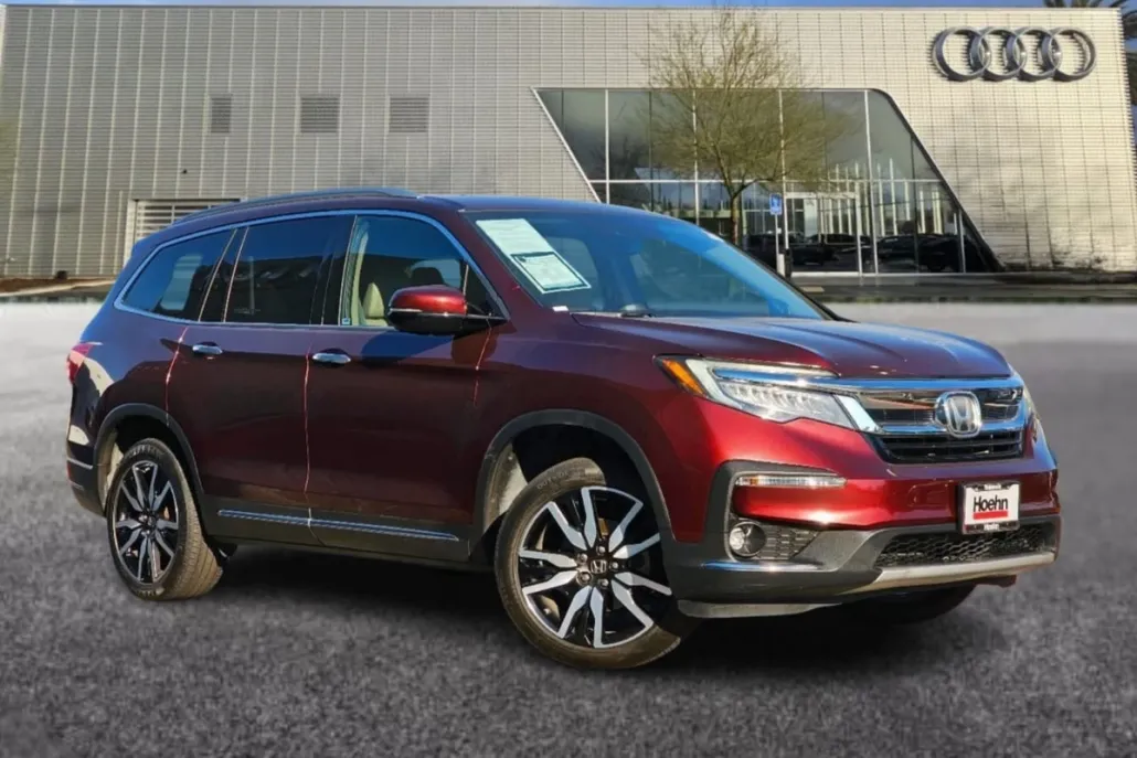2019 Honda Pilot Touring photo 1