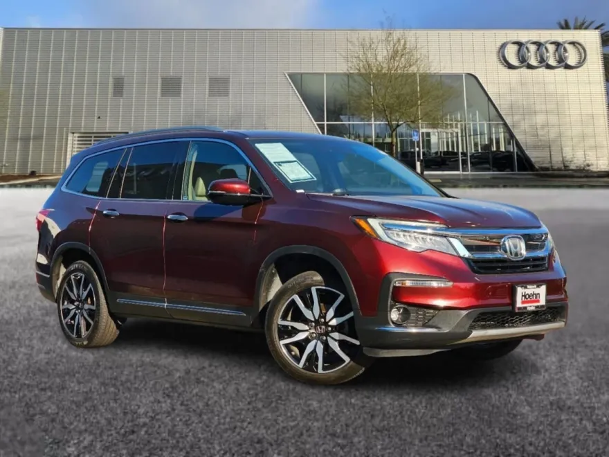 2019 Honda Pilot Touring photo 1