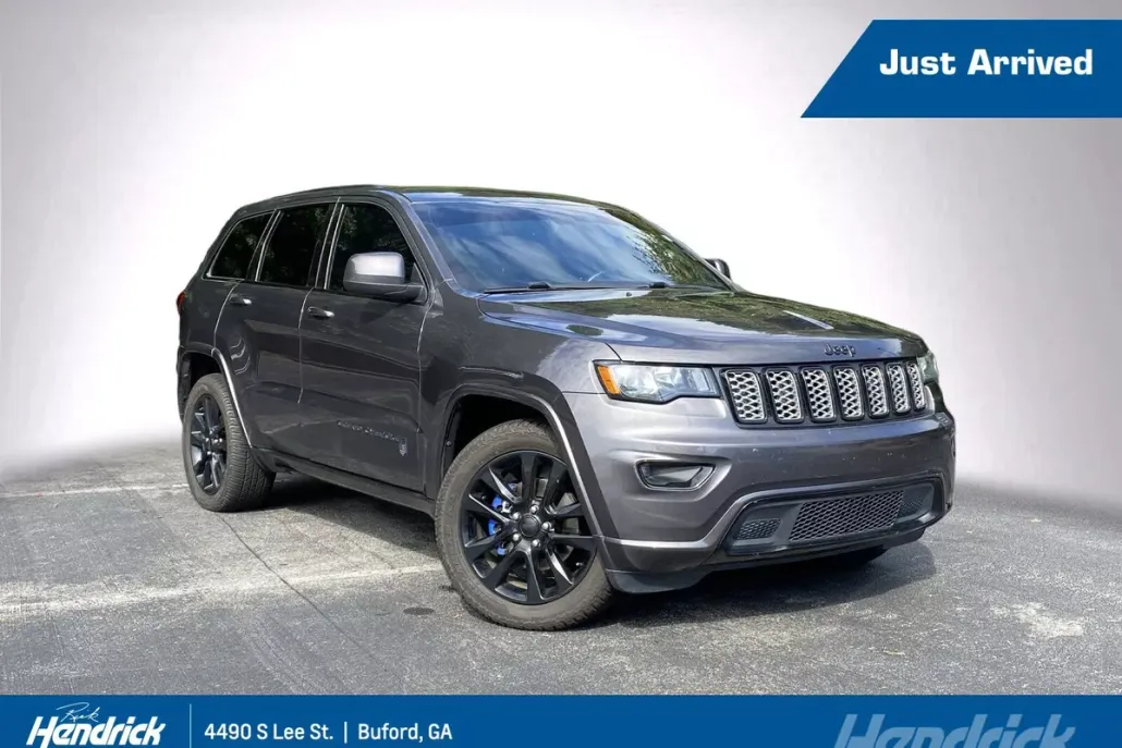 2017 Jeep Grand Cherokee Altitude photo 1