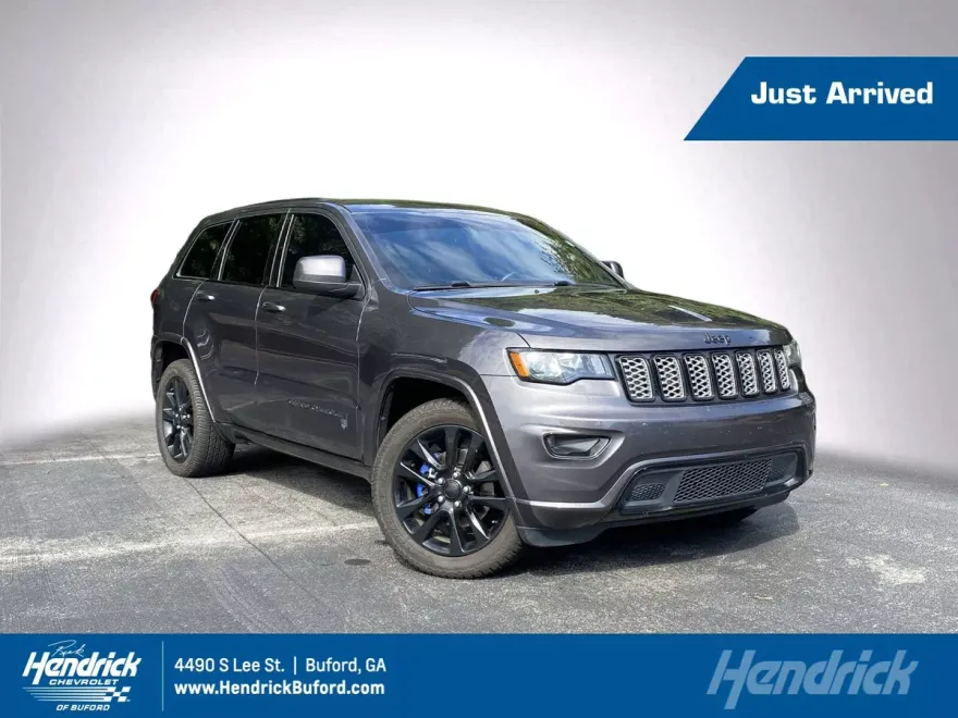 2017 Jeep Grand Cherokee Altitude photo 1