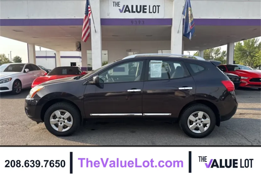 2015 Nissan Rogue Select S photo 1