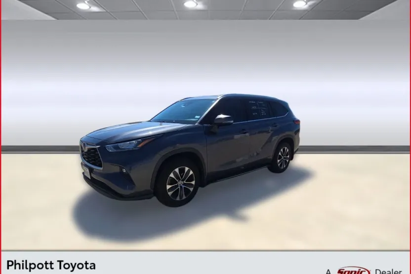2020 Toyota Highlander XLE photo 1