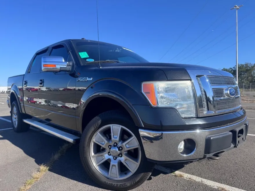 2010 Ford F-150 Lariat photo 1