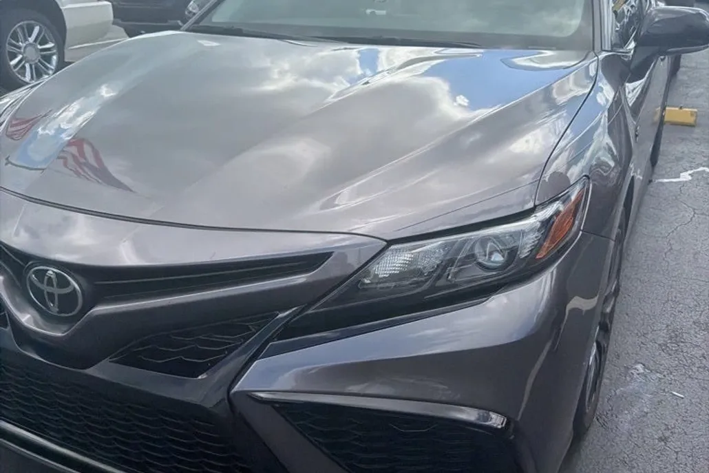 2024 Toyota Camry SE photo 1