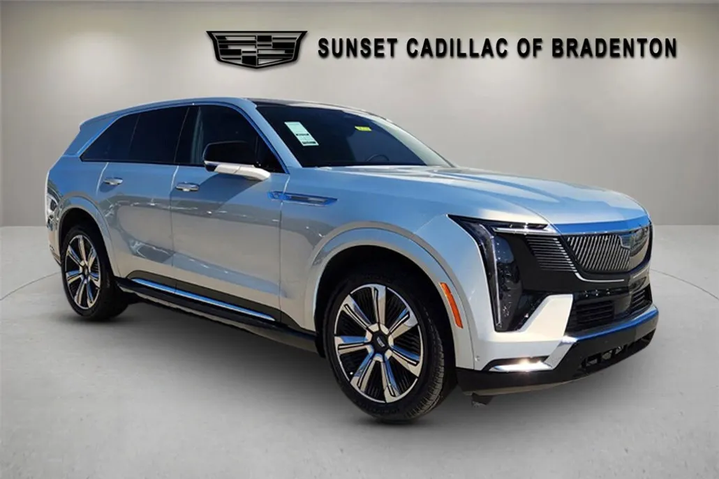 2025 Cadillac Escalade IQ Luxury photo 1
