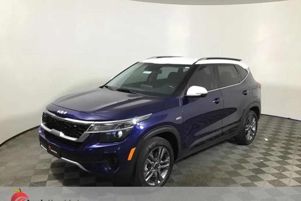 2023 Kia Seltos S photo 1