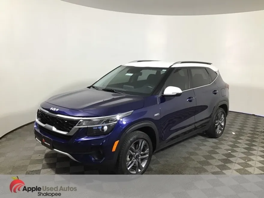 2023 Kia Seltos S photo 1
