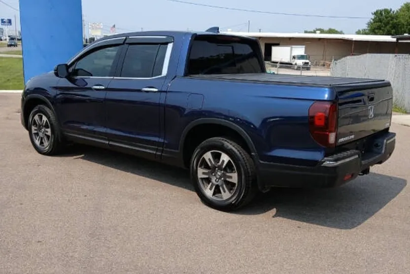 2017 Honda Ridgeline RTL-E photo 1