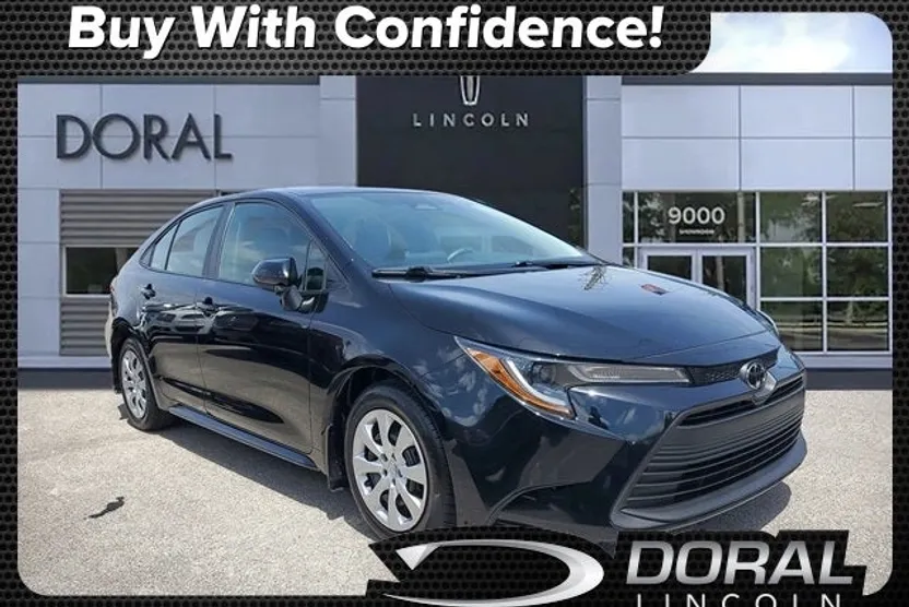 2024 Toyota Corolla LE photo 1